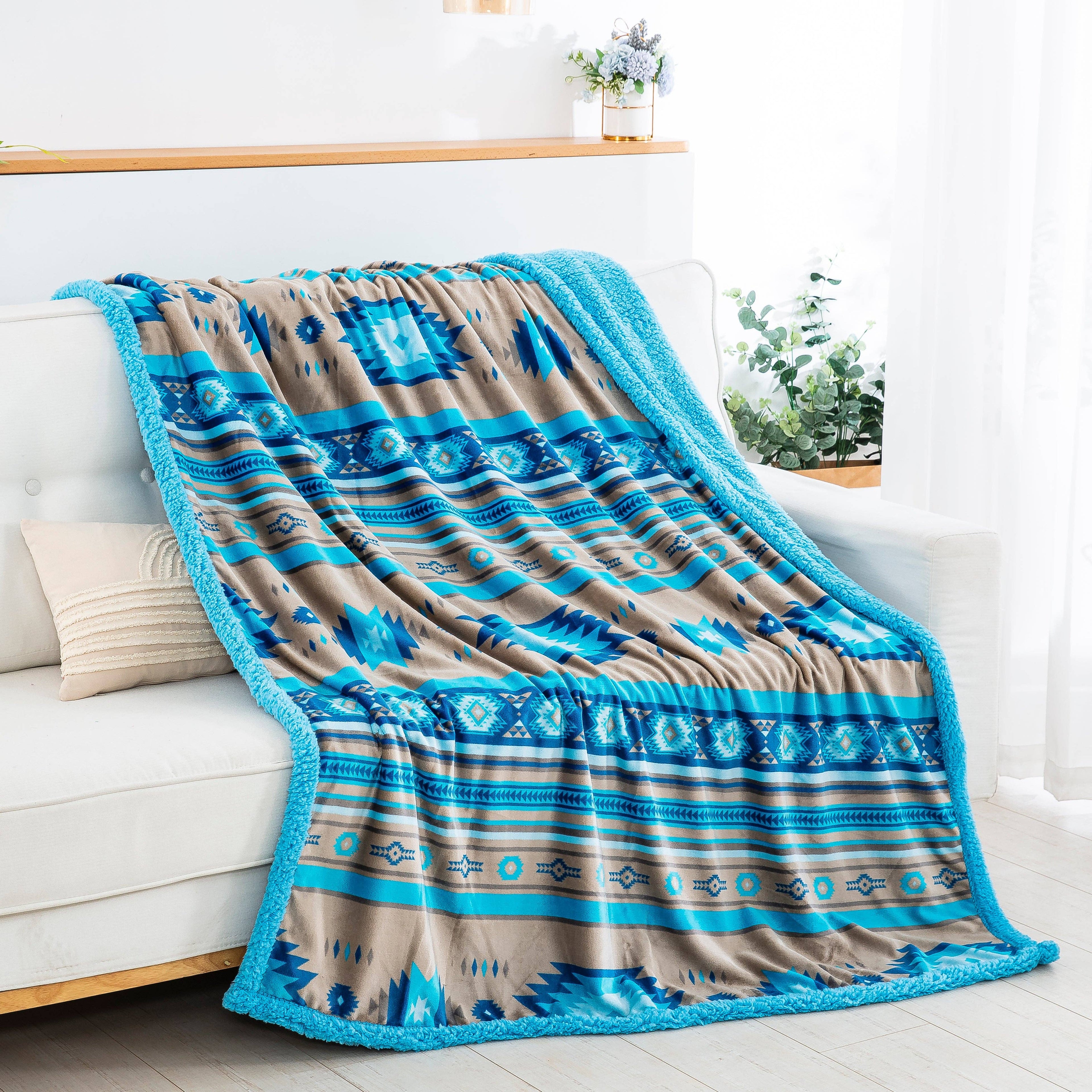 Linen Mart - Stella Aztec Sherpa Line Throw  Blanket