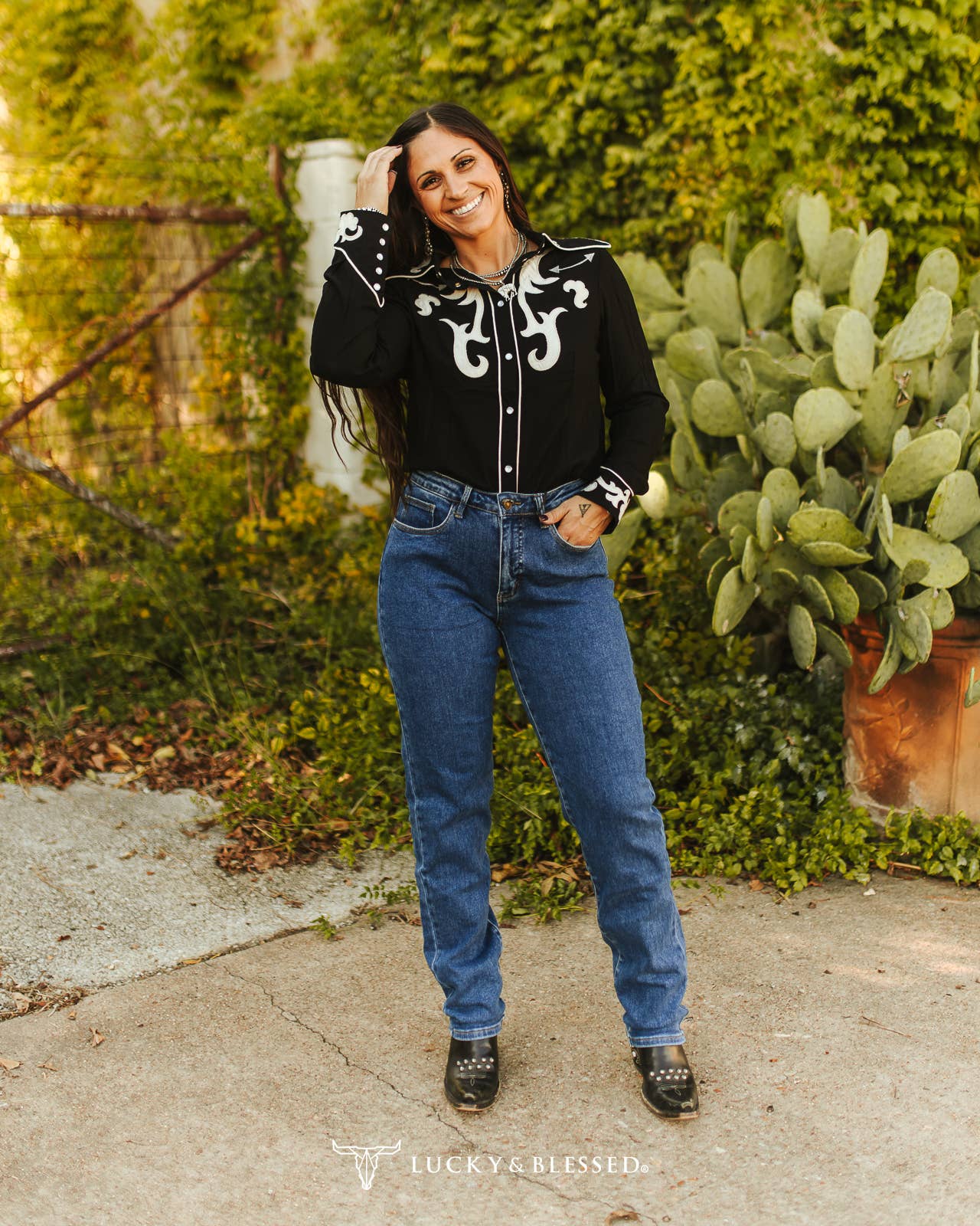 LUCKY & BLESSED - Mid Wash High Rise Cowgirl Cut Jeans (33.5in Inseam)