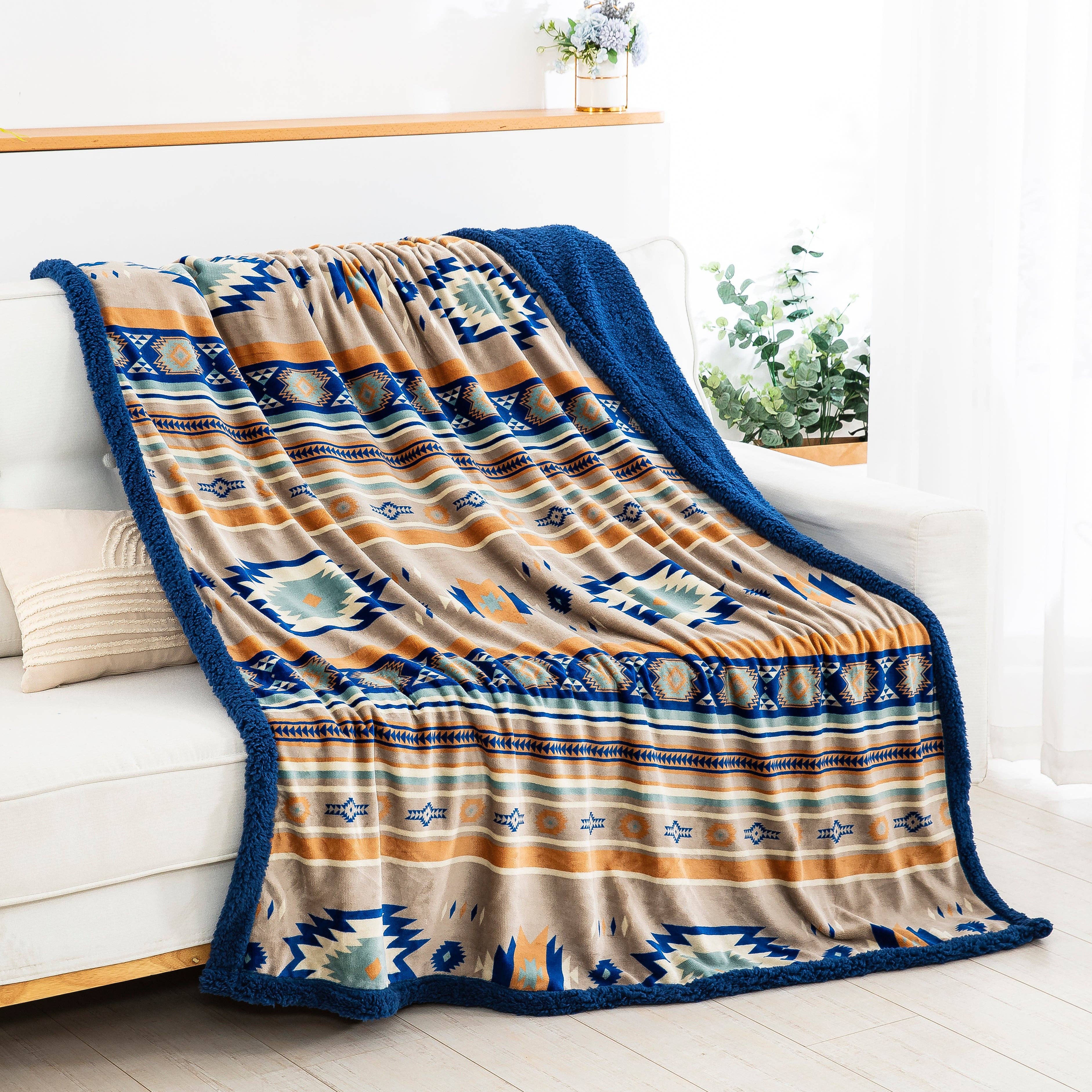 Linen Mart - Stella Aztec Sherpa Line Throw  Blanket